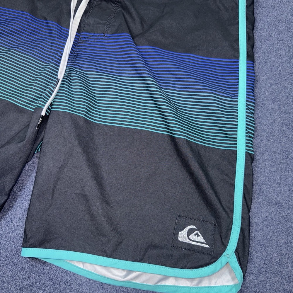 QUIKSILVER Board Shorts Men Size 33 Multi-Color Striped Beach Summer Swim Surf - Picture 2 of 10